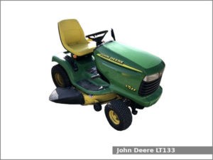 John Deere LT133