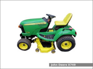 John Deere X749